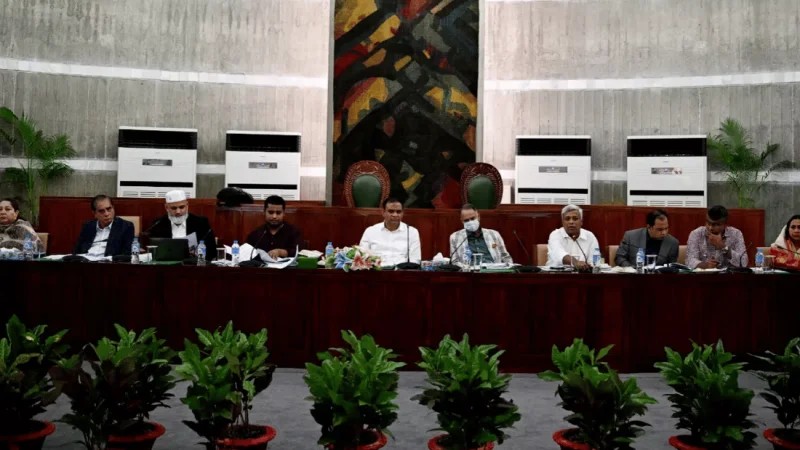 Parliamentary committee questions power ministry on