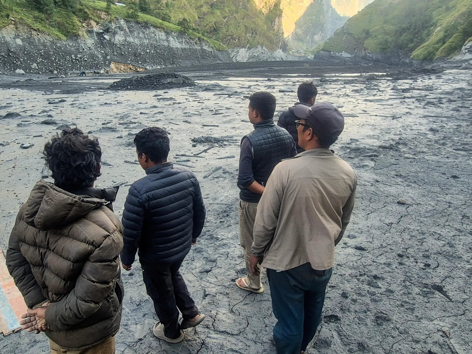 Nine Bangladeshi Trekkers Stranded